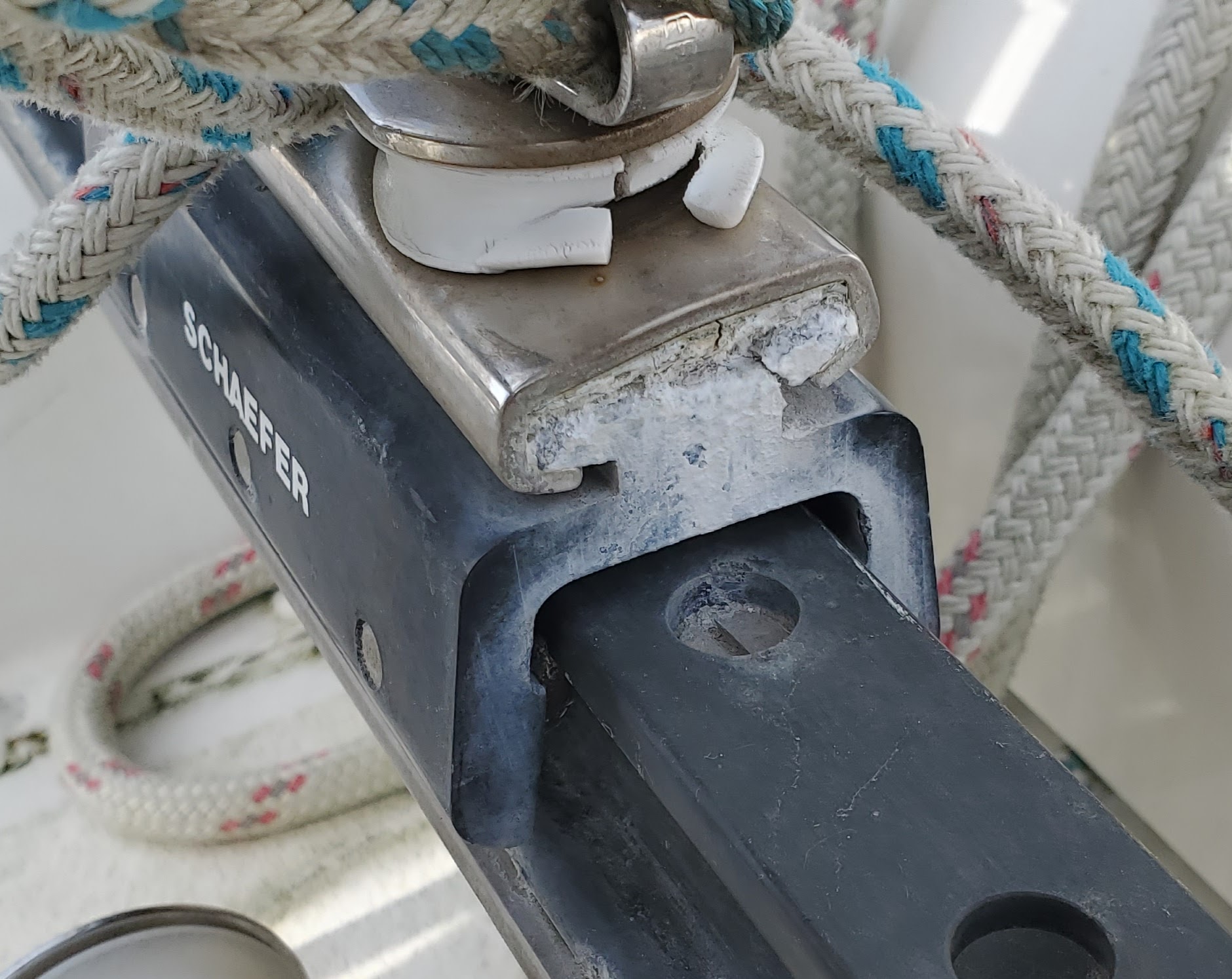 Galvanic Corossion of Schaefer Mainsheet Traveller