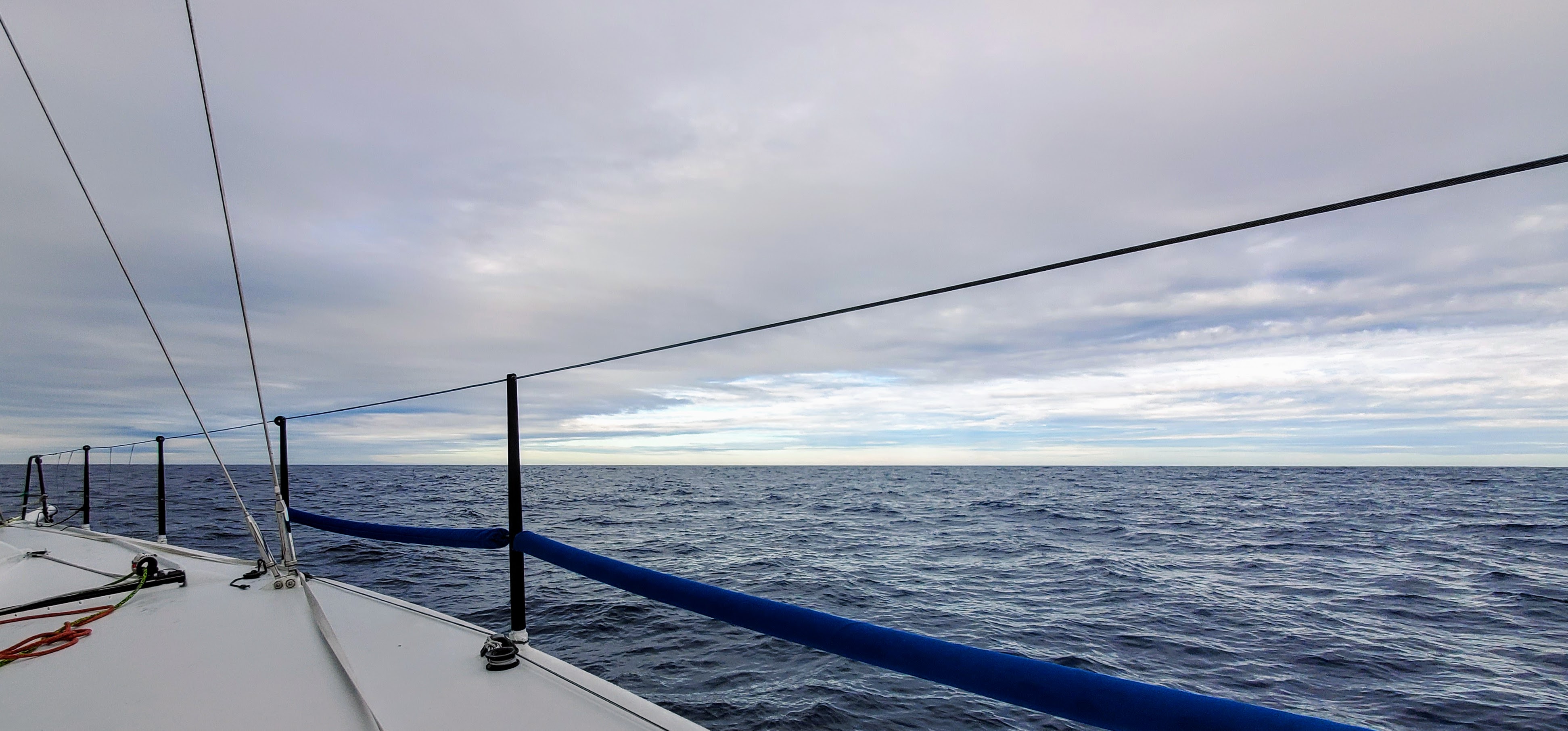 Clouds show the high pressure zone to starboard